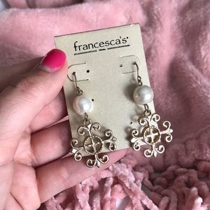 NWT Gold Filigree Drop Earrings